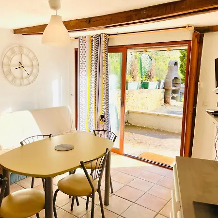 De La Verniere Apartment